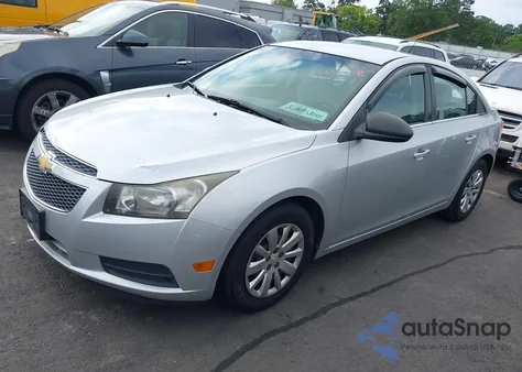 2011 Chevrolet Cruze Ls z USA, uszkodzony, nr VIN 1G1PC5SH8B7142766
